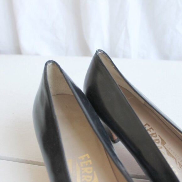 Salvatore Ferragamo Low Heel Pumps  Black Size 9 - Picture 14 of 16